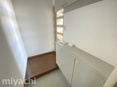 【玄関】 | レジデンス伊月