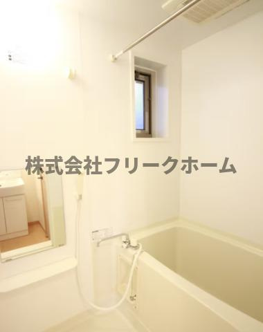 三鷹市上連雀５丁目のアパートの浴室