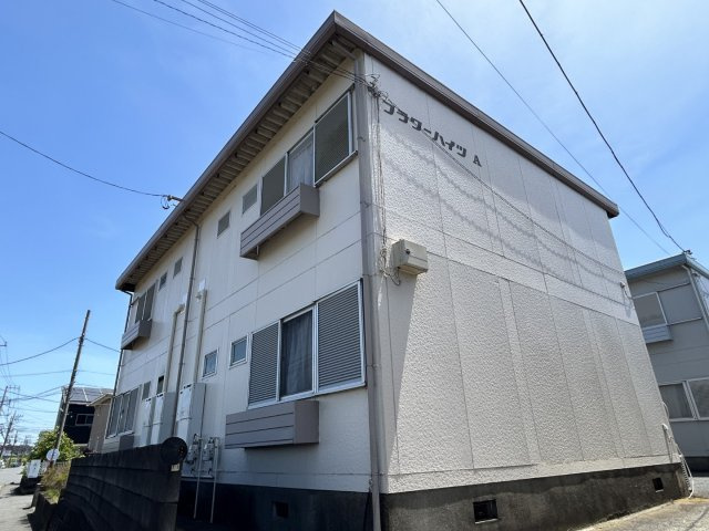 フラワーハイツＡ棟の外観