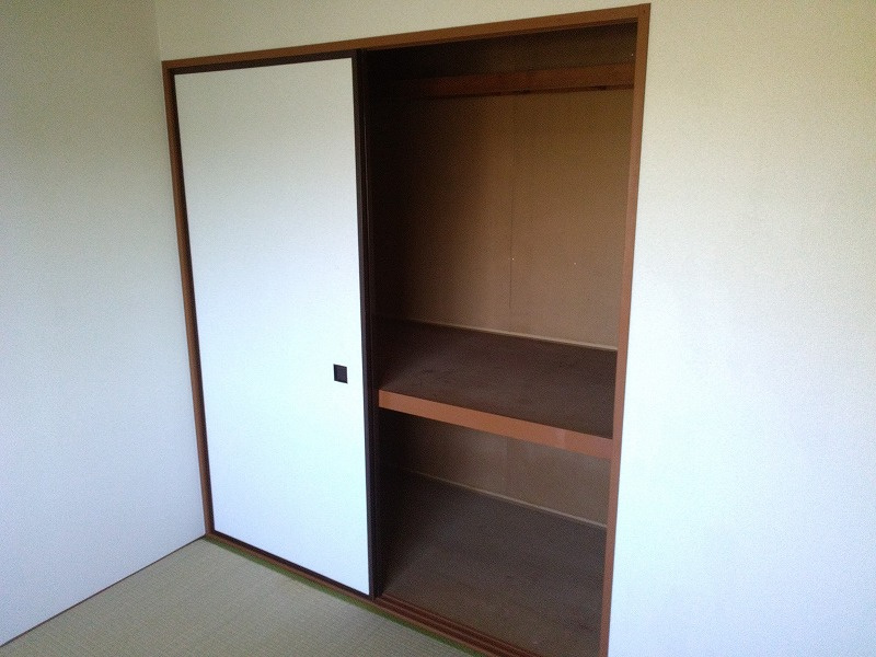 フラワーハイツＡ棟の収納