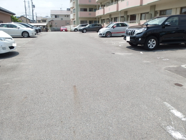 PASTORAL岡崎柱の駐車場