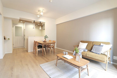 【居間・リビング】 | ファミールパーク鶴見 | LDK（約14.7帖）