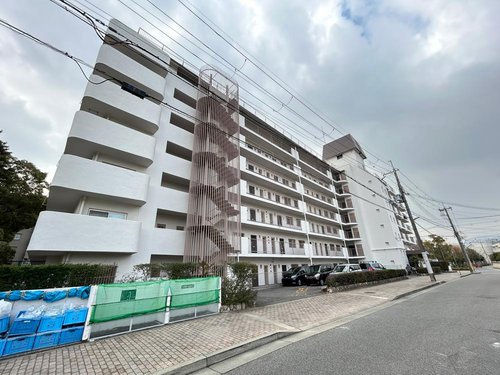 シャトー西宮の外観