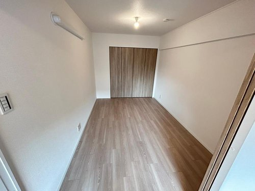 シャトー西宮の洋室