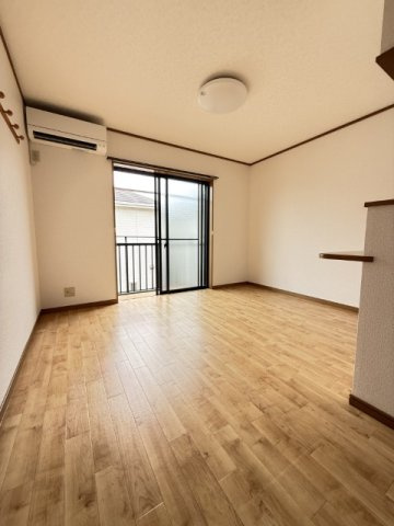 加古川市別府町別府のアパートの洋室|広々とした洋室です