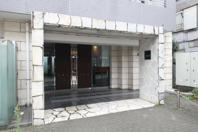 ＡＸＡＳ　ＳＵＧＡＭＯ　Ｓｔａ．のエントランス