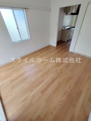 【居間・リビング】 | グリーンステージ中山A | イメージ写真です。