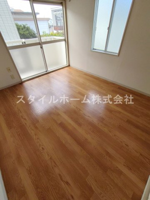 【居間・リビング】 | グリーンステージ中山A | イメージ写真です。