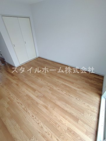 【居間・リビング】 | グリーンステージ中山A | イメージ写真です。