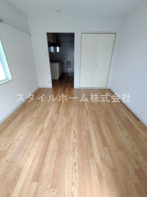 【居間・リビング】 | グリーンステージ中山A | イメージ写真です。