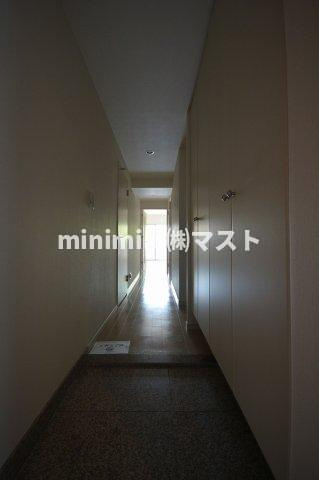 アーデン上本町の玄関