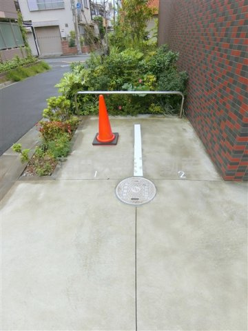 ブライズ多摩川DUEのその他共用部分|バイク置き場　空き状況等はお問合せ下さい。