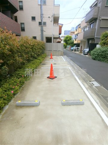 ブライズ多摩川DUEの駐車場|平置き駐車場　空き状況等詳細はお問合せ下さい。