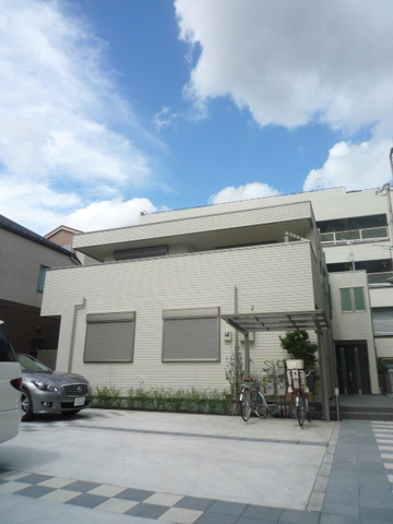 ホワイトコートの外観|★旭化成ヘーベルメゾン★駅または現地での待合わせも可能です★