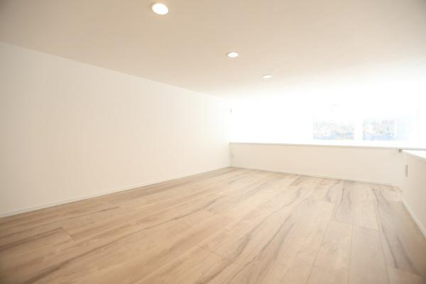 上野丘E　新築のその他|LDKからつながるロフトは、くつろぎスペースや子どもの遊び場として使えるほか、収納や趣味の空間としても活躍します。