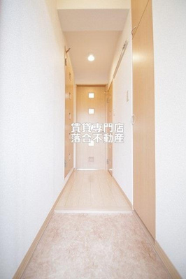 【玄関】 | バリアント橋本 | ゆったりとした玄関