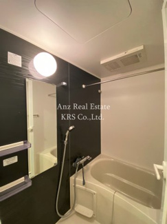 【浴室】 | スワンズシティ中之島クロス | 雨の日でも安心して洗濯物を干せる浴室乾燥機付き♪