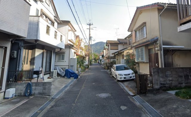 野洲市栄　売土地の前面道路含む現地写真