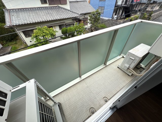 サニーイースト生駒のバルコニー