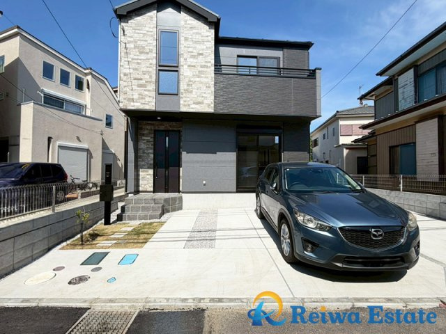 新築戸建　茅ヶ崎市柳島2丁目の駐車場|お車を2台並べて停められるゆとりあるカースペースを完備！
