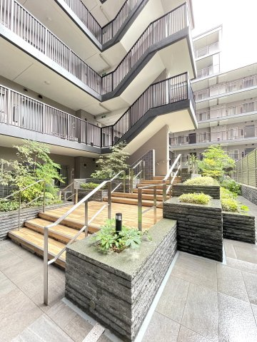 プレミスト京都西院の外観