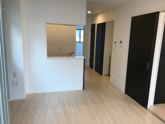 コントレイルの居間・リビング