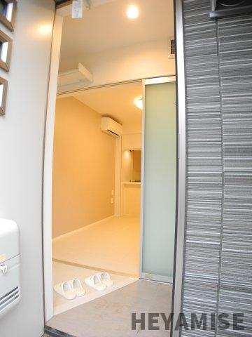 テンダーハウスＭＩＯＮの玄関|※類似間取りのお部屋の参考画像です※現況を優先します