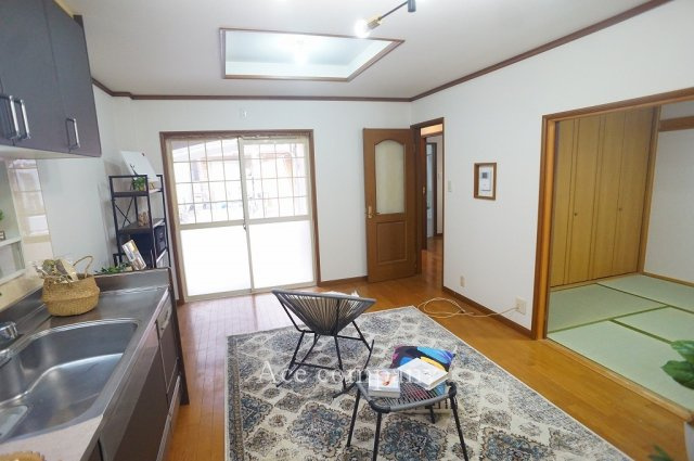 【居間・リビング】 | 東大阪市若江本町3丁目 | 【LDK：11帖】