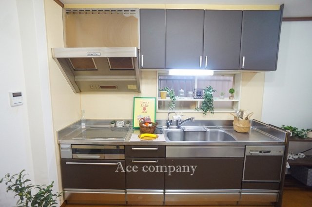 【キッチン】 | 東大阪市若江本町3丁目 | 【食洗機付きのシステムキッチン☆】ダイノックシート貼替え済みです☆