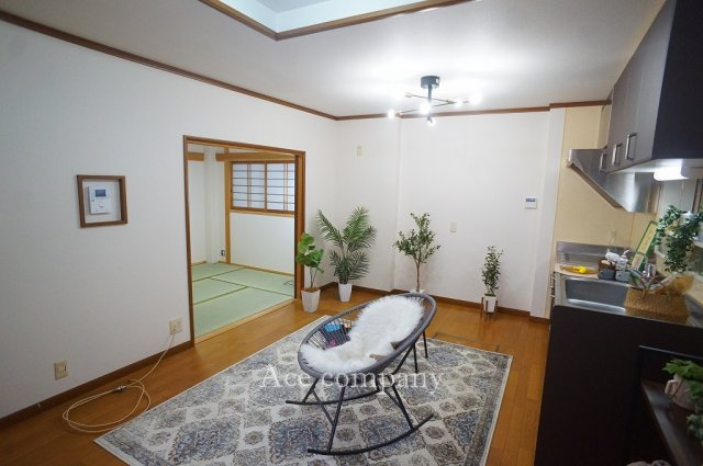 【居間・リビング】 | 東大阪市若江本町3丁目 | 【LDK：11帖】