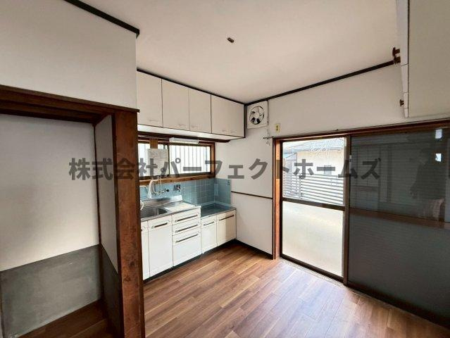 招提平野町戸建　賃貸のキッチン|ダイニングキッチンです