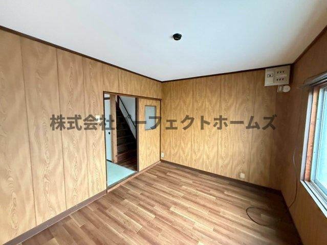 招提平野町戸建　賃貸の洋室|スタンダードな洋室です