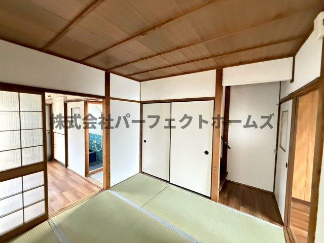 招提平野町戸建　賃貸の和室|和室があれば、来客や子供用のスペースとして活躍します