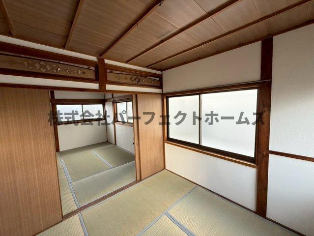 招提平野町戸建　賃貸の和室|和室があれば、来客や子供用のスペースとして活躍します