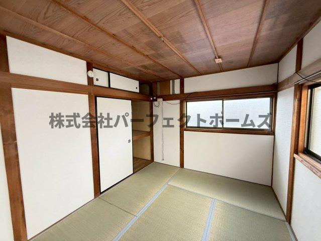 招提平野町戸建　賃貸の和室|フローリングだけでなく、和室もあります