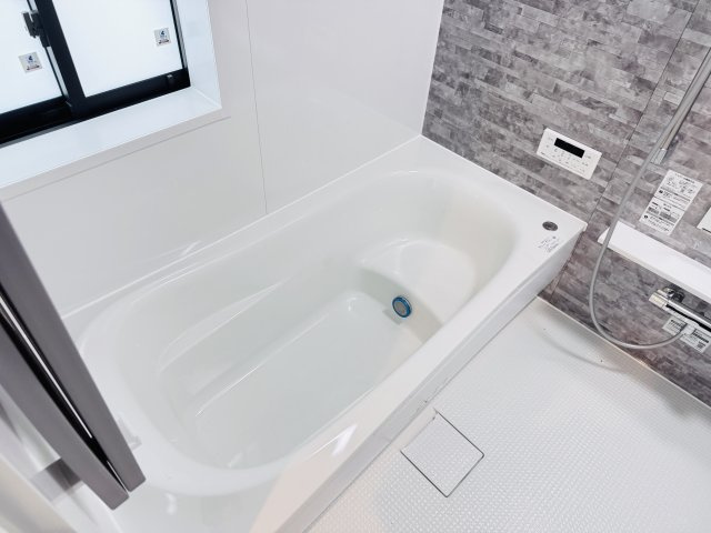 市川市香取１丁目新築戸建【南行徳小学校：6分】の浴室|足を伸ばせる広々浴槽で毎日リラックス♪
