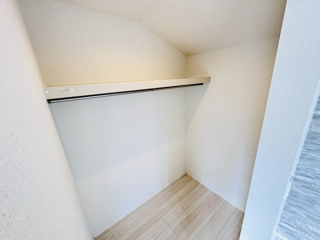 市川市香取１丁目新築戸建【南行徳小学校：6分】の収納|7.37帖寝室・ウォークインクローゼット