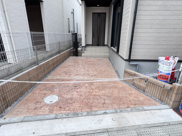 市川市香取１丁目新築戸建【南行徳小学校：6分】の駐車場|3号棟駐車スペース