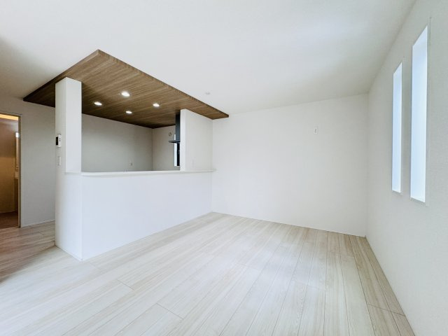 市川市香取１丁目新築戸建【南行徳小学校：6分】の居間・リビング|16.25帖リビングダイニングキッチン