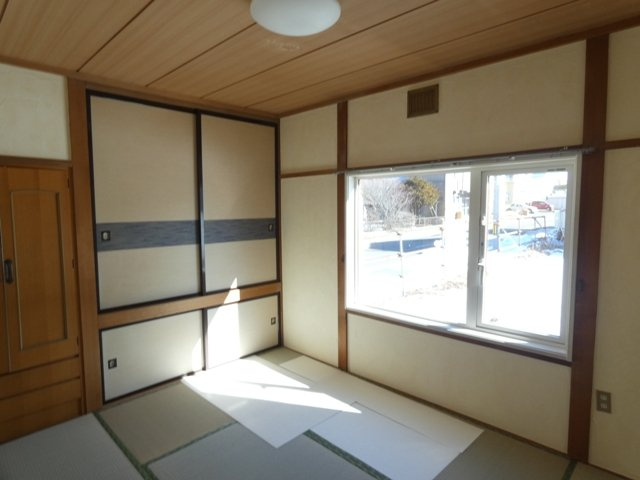 新富士町２－５－１１貸家の和室