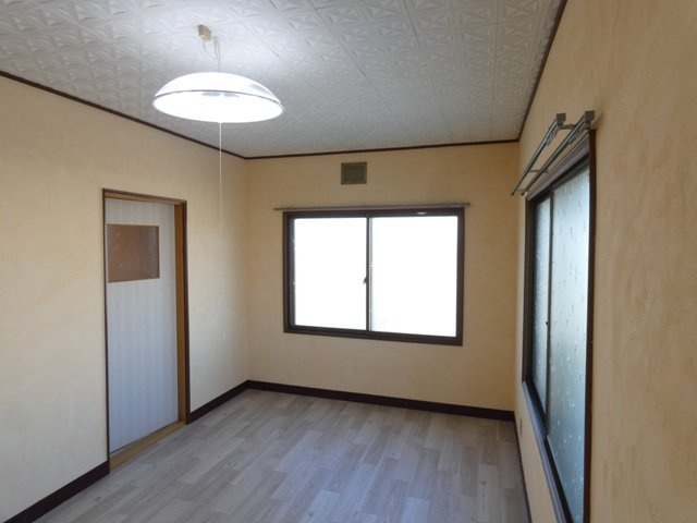 新富士町２－５－１１貸家の洋室