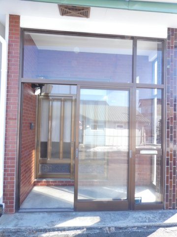 新富士町２－５－１１貸家のエントランス