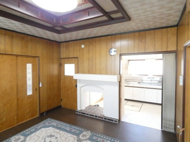 新富士町２－５－１１貸家の居間・リビング