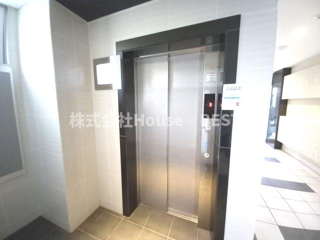 LEGESTA神戸ガーデンパレスのロビー