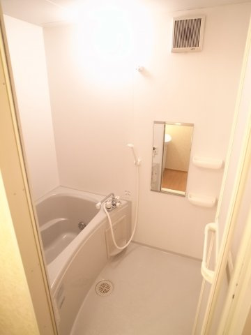 【浴室】 | エクセル9 | もちろん、お風呂とトイレは別々です。