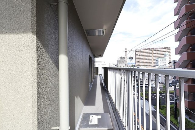 ユアサハイム新高のバルコニー|南向きの為、日当たり良好です。新生活をお考えの方にピッタリなお部屋です。