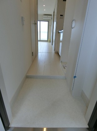 グラン・プライム大宮の玄関