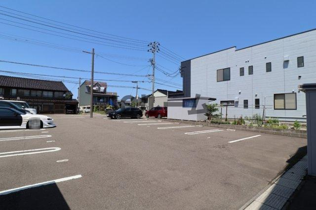 ｇｒｏｗｉｎｇの駐車場