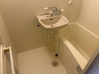 【浴室】 | レオパレスカーサ　グリチーネ