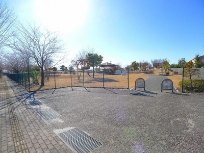 【周辺】 | ミニョン・ア・ラ・モードＣ | なかさと公園まで2600m